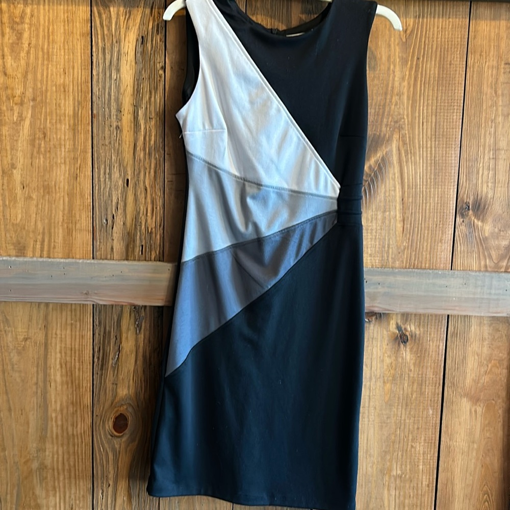 Women’s size 4 dress from CATO.